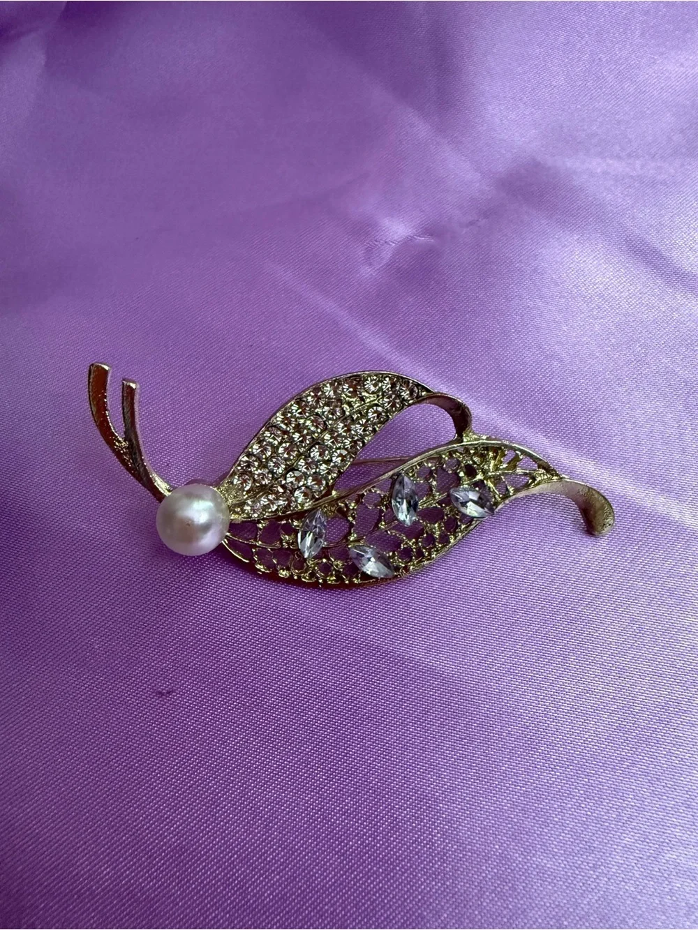 Gold Leaf Pearl & Crystal Brooch - Elegant Gold Tone Women’s Jewelry